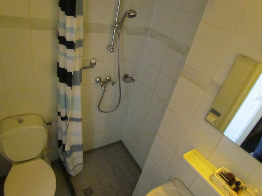 Hotel Cafe Woud Den Helder Rum bild